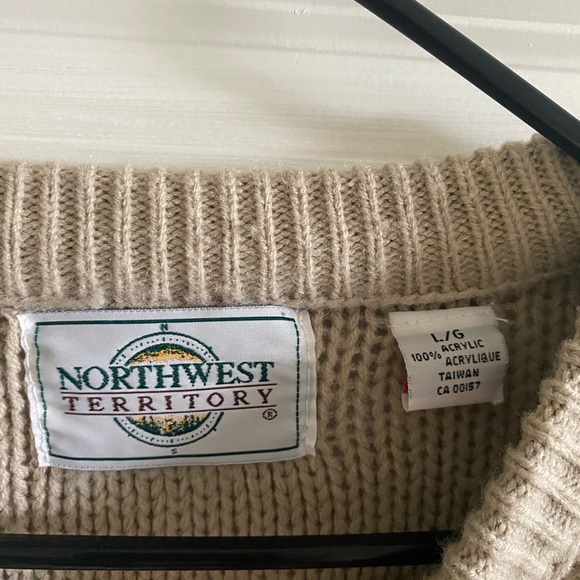 Northwest Territory Knit Sweater - Picture 2 of 2